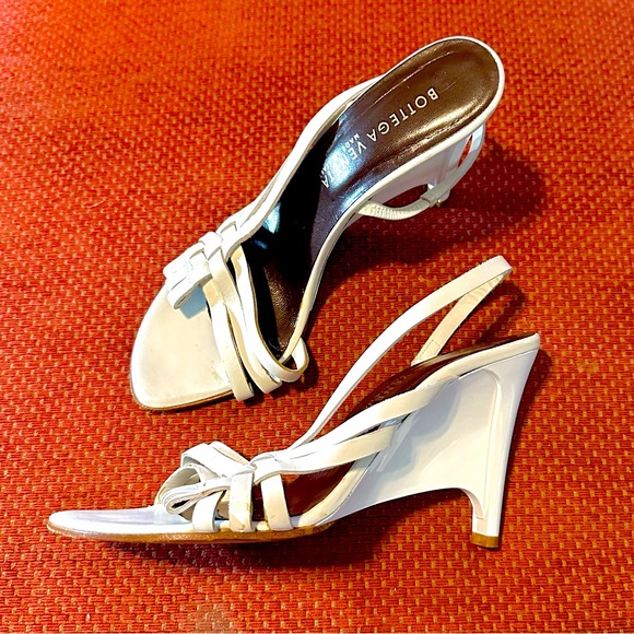RARE Bottega Veneta White Strappy Wedge Dot Sandal Made In Italy US 6.5 / EU 37 - Picture 1 of 11